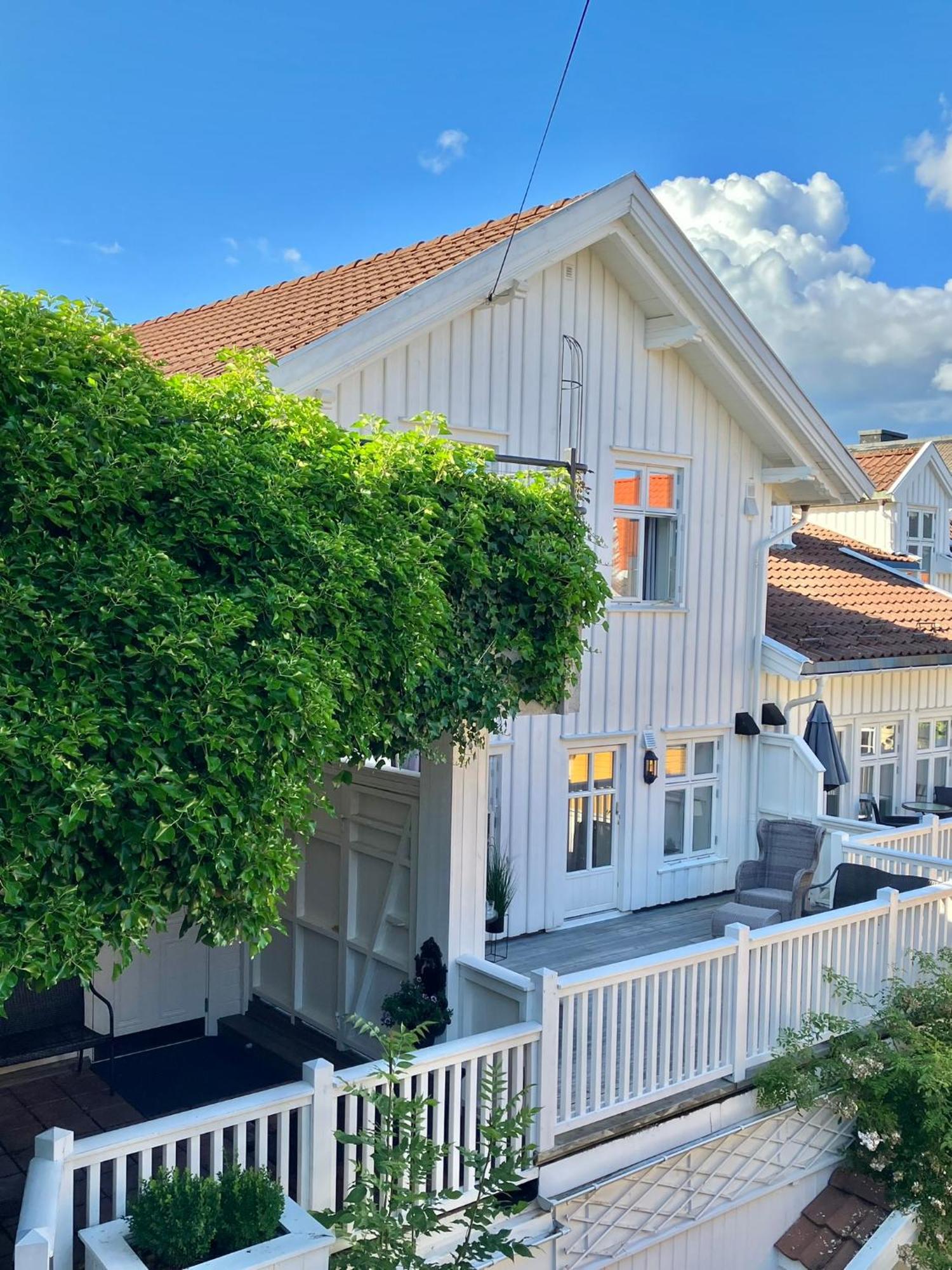 Victoriagarden Apartment Grimstad  Bagian luar foto